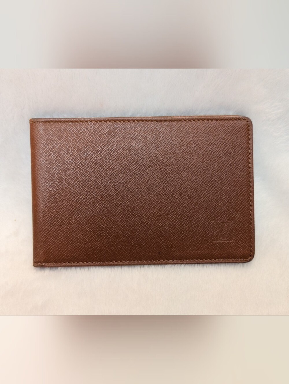 Louis Vuitton Taig Bifold ID Card Case LV